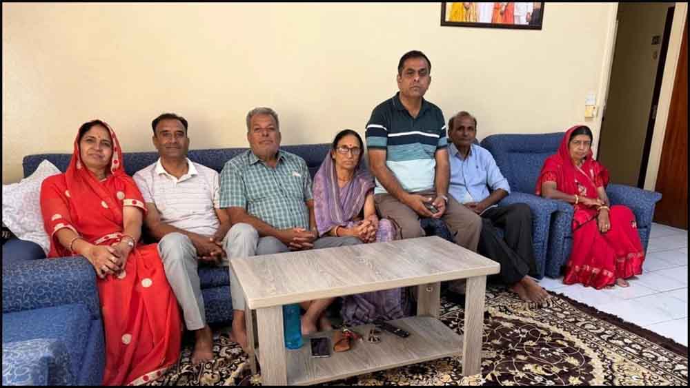 रेड अलर्ट ने बढ़ाई परेशानी, दुबई में फंसा MP का परिवार, कथा में शामिल होने गया था