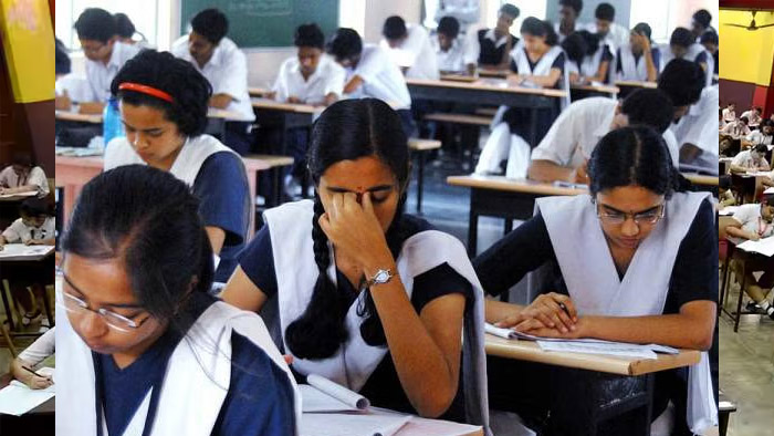CBSE का नया कदम: काउंसलरों की स्किल टेस्टिंग, AI आधारित परीक्षा का प्रस्ताव
