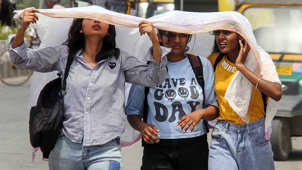 Heat Wave का खतरा बढ़ा: भारत के 417 जिले हाई रिस्क में, रात का तापमान भी बना चिंता