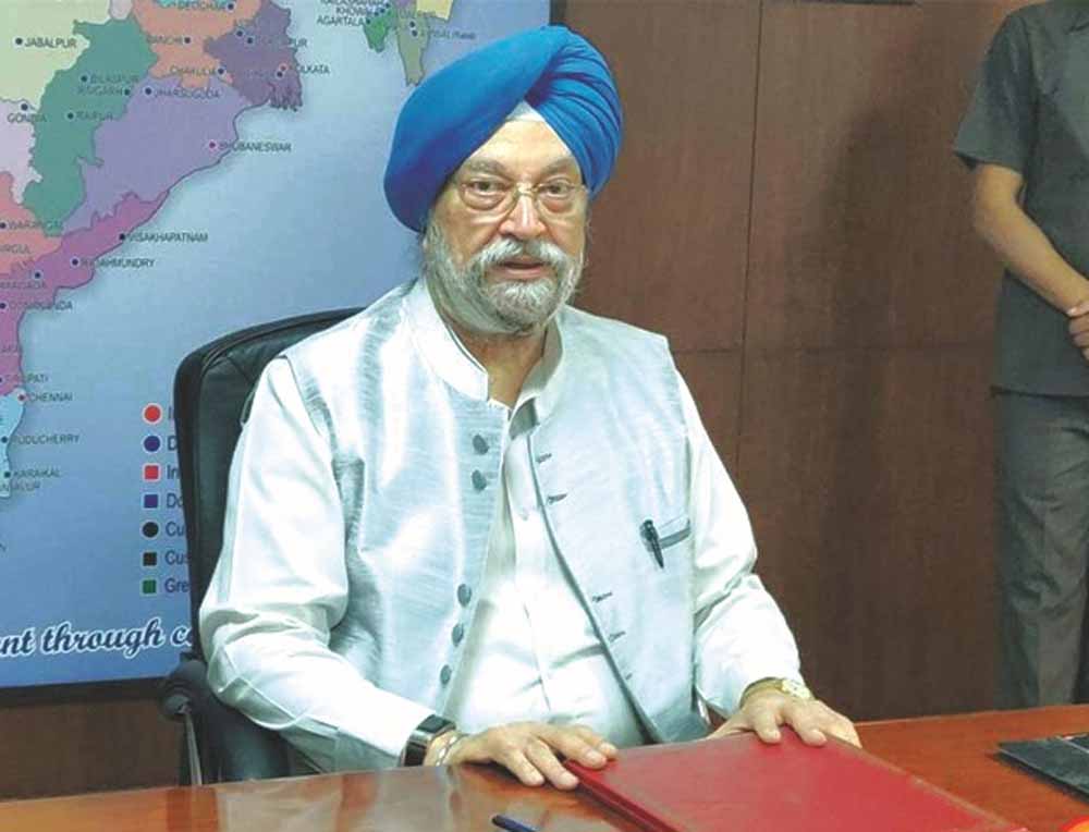 एलपीजी सप्लाई में सुधार, उत्पादन 28% बढ़ा; 2.5 दिन में घर पहुंचेगा सिलेंडर: पुरी