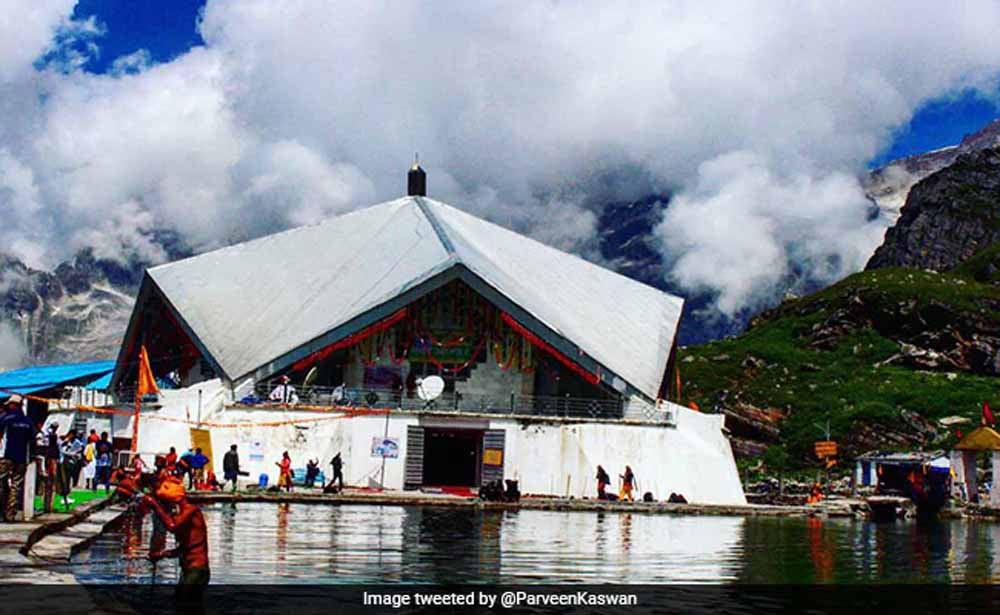 5 फीट बर्फ के बीच खुलेगा हेमकुंड साहिब धाम, 23 मई से श्रद्धालु कर सकेंगे दर्शन