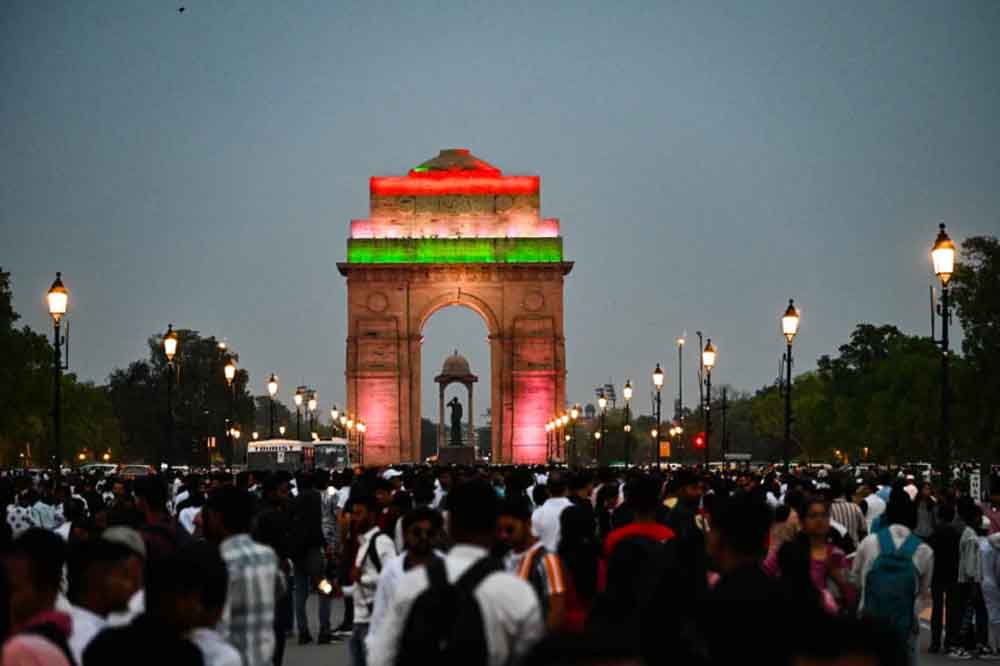 इंडिया गेट क्षेत्र में नियम तोड़ना पड़ेगा भारी, रेड लाइट कैमरे करेंगे कार्रवाई