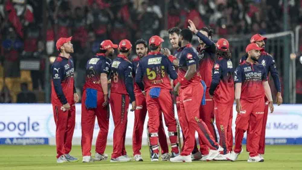 ईशान का अर्धशतक, हैदराबाद का बड़ा स्कोर—RCB के सामने 202 रन की चुनौती