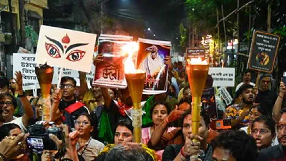 बंगाल में सियासी हलचल: RG कर पीड़िता की मां को BJP का ऑफर, बयान से बढ़ी अटकलें