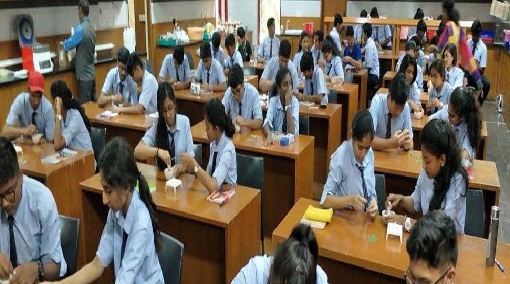 सरकारी स्कूलों में 162 अधिकारी, कलेक्टर समेत पढ़ाएंगे बच्चों को, नए सत्र में होंगे महत्वपूर्ण बदलाव