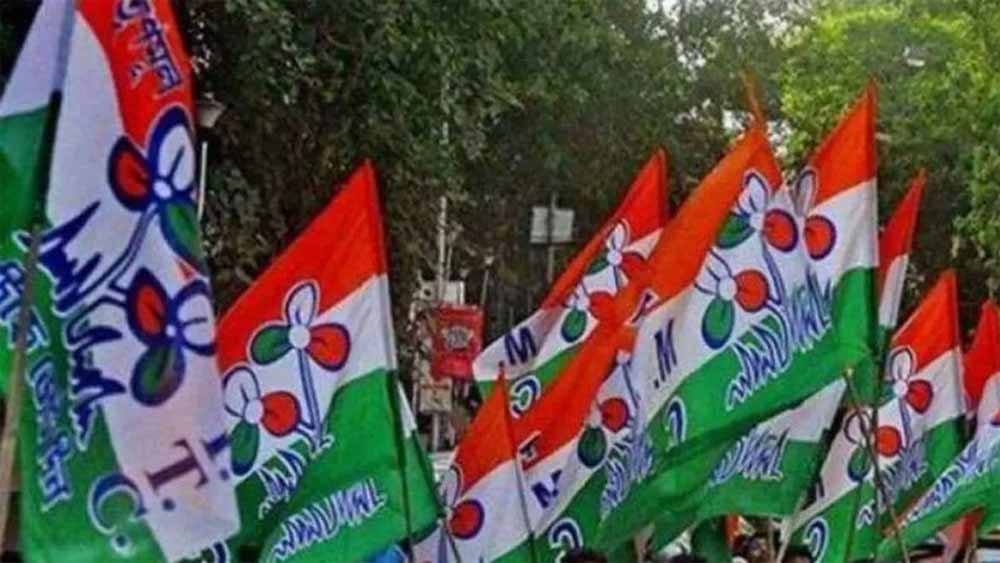 चुनावी सरगर्मी तेज, शुभेंदु अधिकारी के खास सहयोगी ने बदला पाला, TMC में शामिल