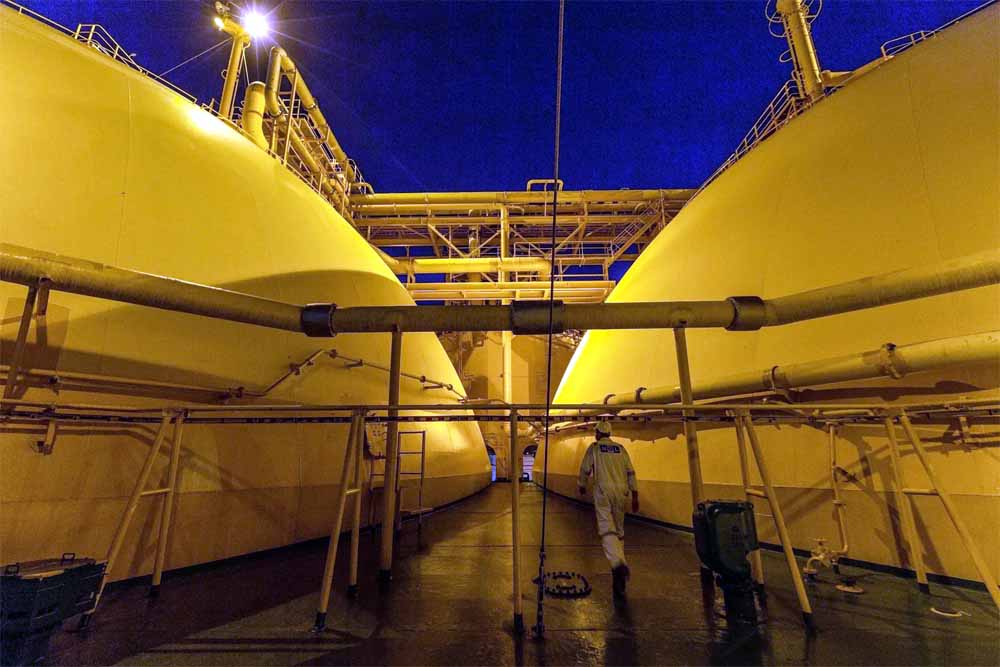 ईरान स्ट्राइक का असर, यूरोपीय गैस बाजार में 35% उछाल से बढ़ी टेंशन