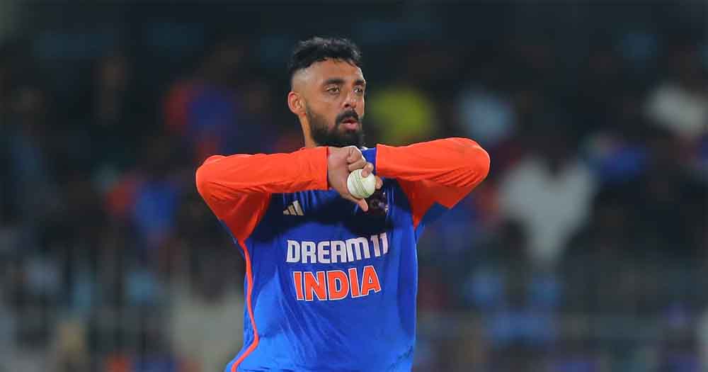 टी20 वर्ल्ड कप: वरुण चक्रवर्ती के पास नंबर वन बनने का मौका, इंग्लैंड के आदिल रशीद भी रेस में