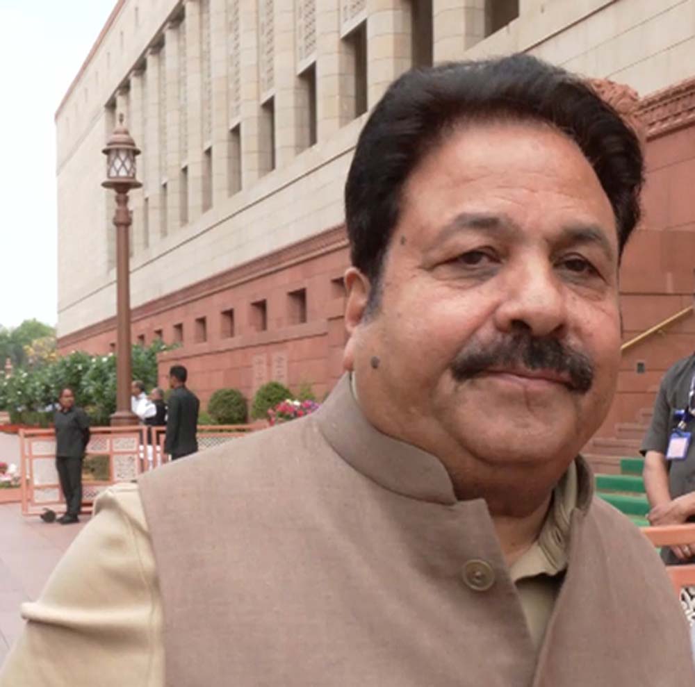 बढ़ती LPG कीमतों पर सरकार घिरी, विपक्ष ने विदेशी नीति को ठहराया कसूरवार