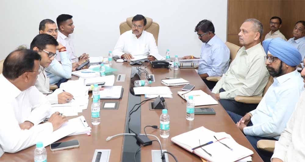 ऊर्जा मंत्री ने की विभागीय योजनाओं की गहन समीक्षा