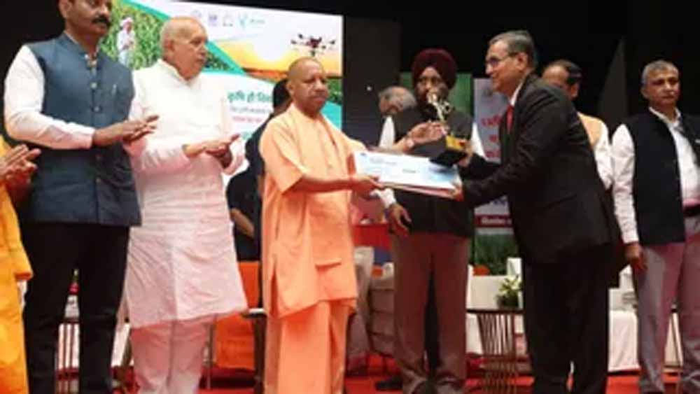 कृषि वैज्ञानिक सम्मान योजना: मुख्यमंत्री योगी ने वैज्ञानिकों को किया सम्मानित