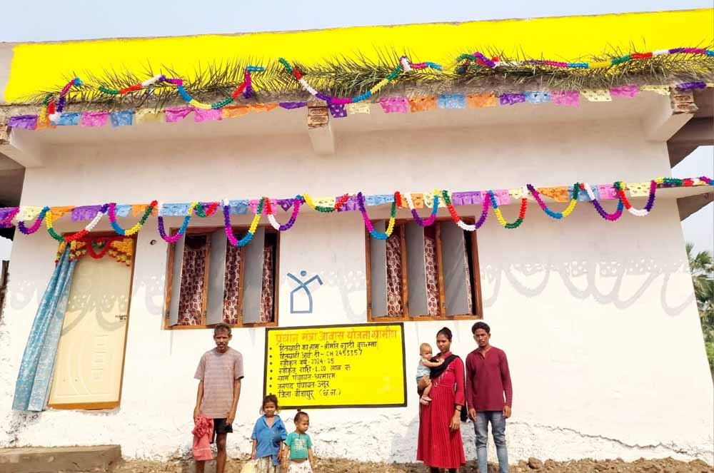 दशकों बाद लौटी रौनक: बीजापुर के गांवों में मनरेगा और प्रधानमंत्री आवास से आई नई उम्मीद