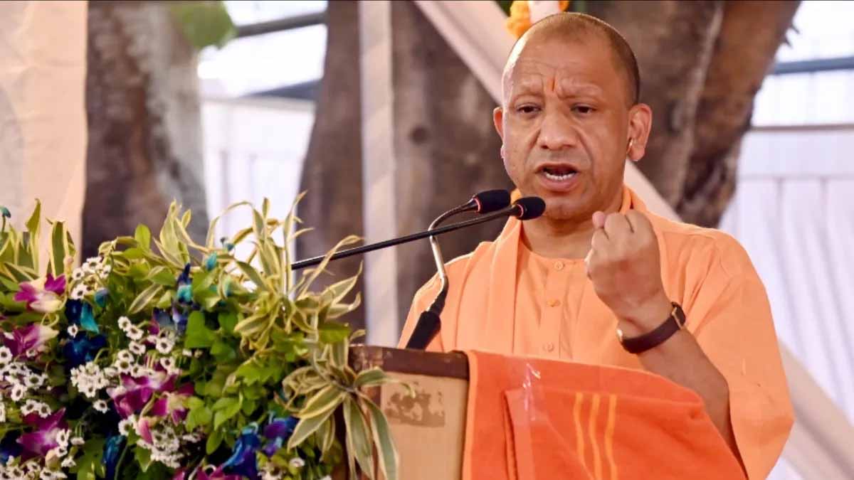 लखनऊ बैठक: उपद्रवियों पर सख्त कार्रवाई के निर्देश