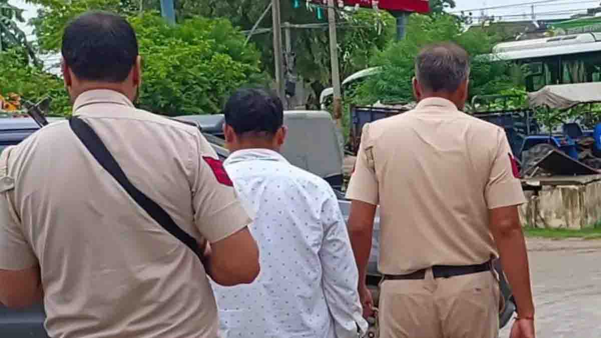 पंजाब से गुमला तक फैला है नशे का सिंडिकेट, सिसई में छापेमारी के दौरान अफीम और नकदी के साथ 3 धराए