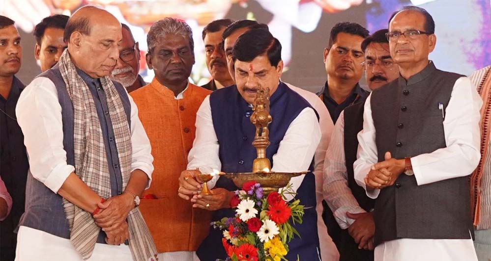 राष्ट्रीय उन्नत कृषि महोत्सव का आगाज रायसेन में, मंच पर रक्षामंत्री, कृषि मंत्री और मुख्यमंत्री की मौजूदगी