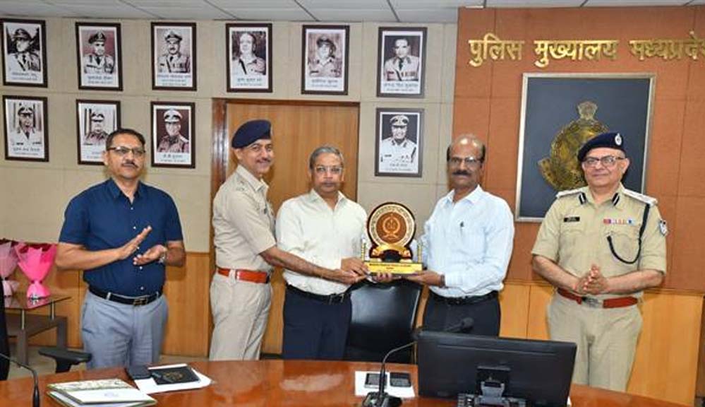 पुलिस महानिदेशक मकवाणा ने बताया पुलिस अधिकारी की पहचान: निष्पक्षता, ईमानदारी और संवेदनशीलता