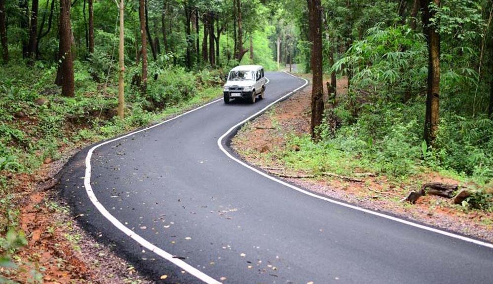 बस्तर में पक्की सड़कों का जाल, दुर्गम गांवों तक आवाजाही हुई आसान