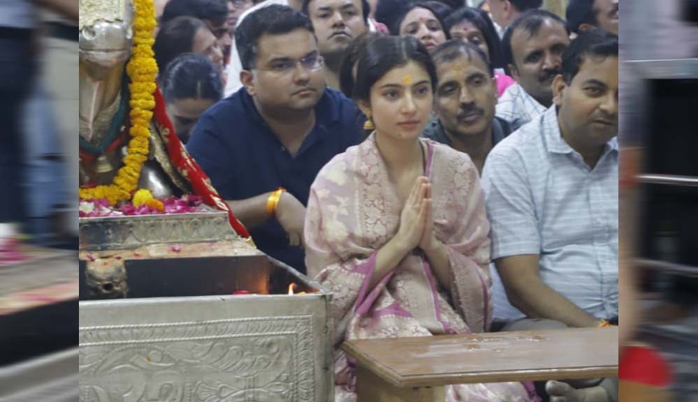 महाकाल के दर पर सारा और अर्जुन ने टेका माथा, 1700 करोड़ के पार धुरंधर की कहानी