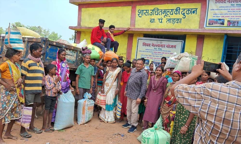 नियद नेल्लानार, मनरेगा और पीएम आवास से 224 गांवों का चेहरा बदल रहा: बीजापुर में विकास की नई दिशा