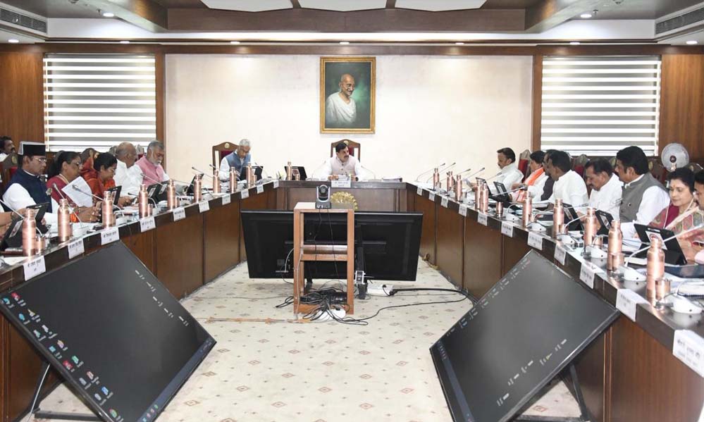 इंफ्रास्ट्रक्चर पर सरकार का बड़ा फैसला, प्रदेश की सड़कों का जाल बिछाने के लिए कैबिनेट मीटिंग में लिए गए निर्णय