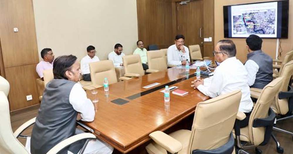 उप मुख्यमंत्री शुक्ल ने रीवा में आधारभूत संरचना के विकास कार्यों की गहन समीक्षा की