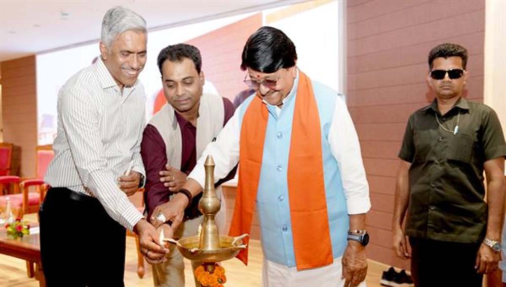 मंत्री विजयवर्गीय का निर्देश: नगरीय निकायों को स्वावलंबी और विकास केंद्र के रूप में स्थापित करें