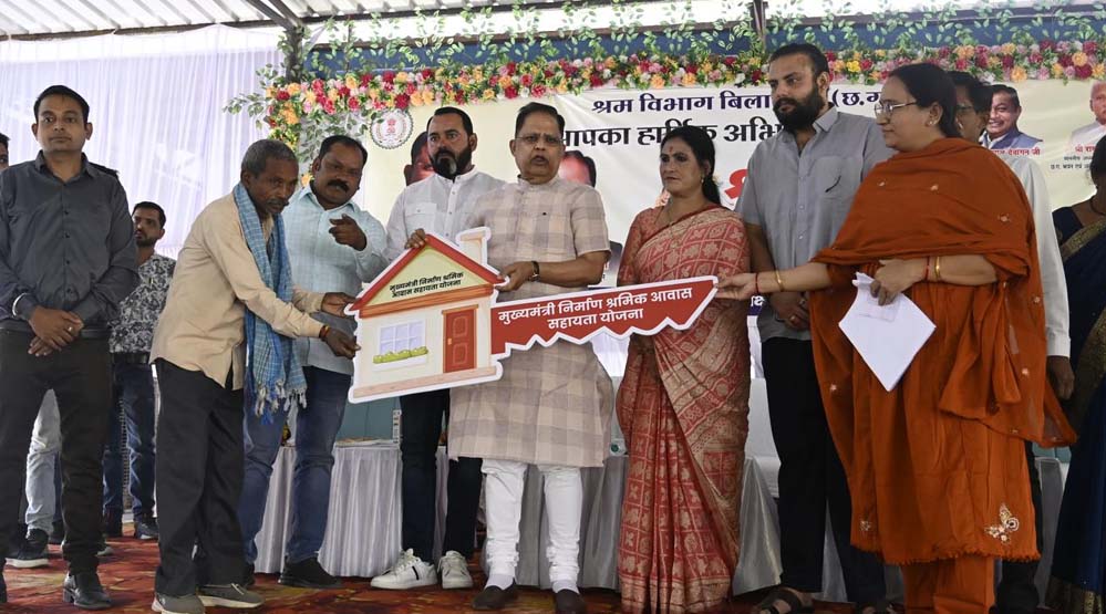 श्रम विभाग की योजनाओं ने हजारों परिवारों को दिया संबल, जीवन स्तर में हुआ व्यापक बदलाव