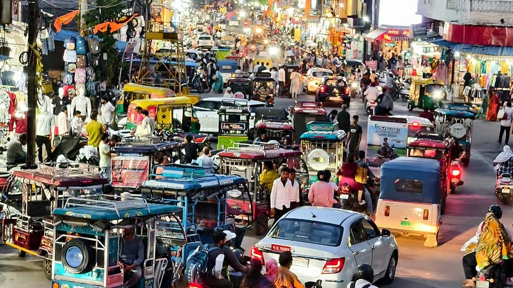 इंदौर में ट्रैफिक की समस्या का समाधान, अब ई रिक्शा पर लगाए जाएंगे रंग-बिरंगे स्टीकर और रूट होंगे तय