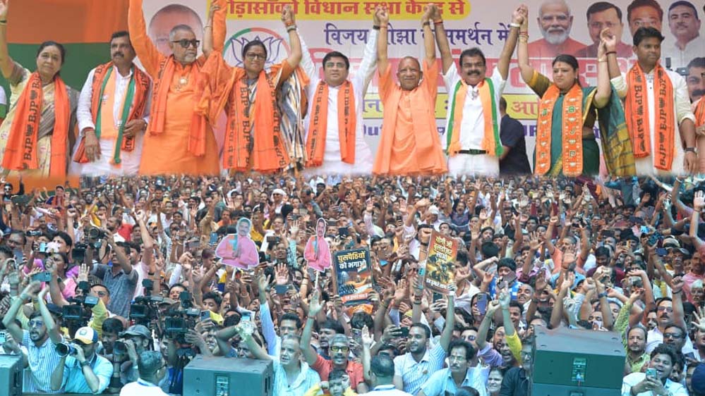 सीएम योगी ने जोरासांको में किया एलान, “योगी जी बुलडोजर लाओ, हम तुम्हारे साथ हैं”, 4 मई को बंगाल में भगवा लहराएगा