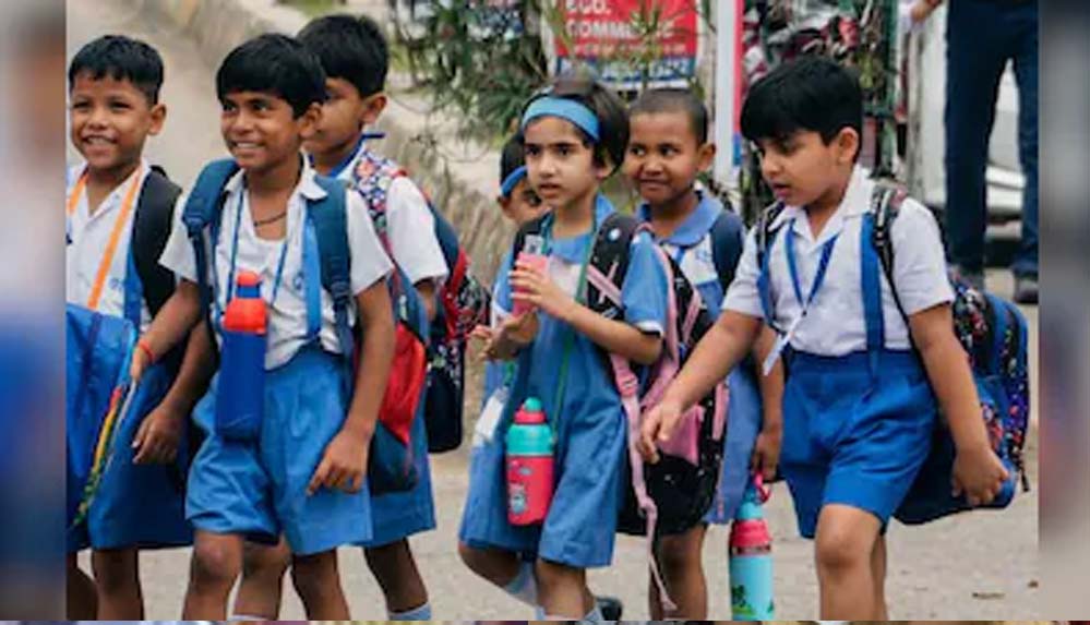 शिक्षा विभाग ने प्रस्तावित की स्कूलों की छुट्टी, एमपी में गर्मी के कारण बीमार हो रहे बच्चों को कलेक्टर की मंजूरी का इंतजार!