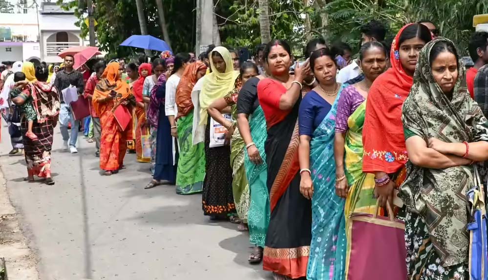 बंगाल में वोटों की सुनामी, 10% बढ़ा मतदान: ममता या BJP, किसकी होगी जीत?