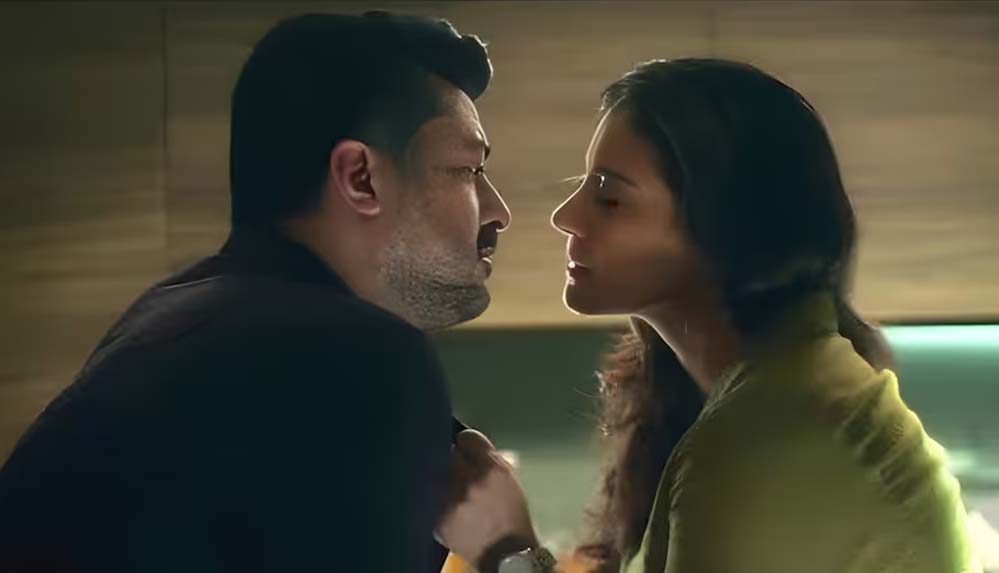 काजोल ने 30 साल बाद नो-किस पॉलिसी तोड़ी, क्या है इसके पीछे की असली वजह?