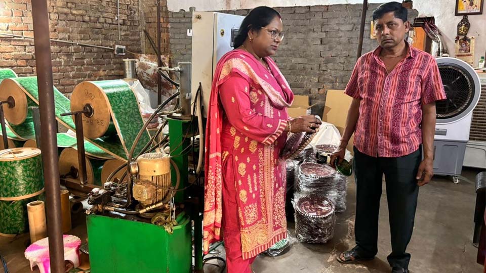 रीता यादव का रायगढ़ दौरा, PMEGP और CMEGP योजनाओं के तहत स्थापित युवा उद्यमियों की इकाइयों का जायजा