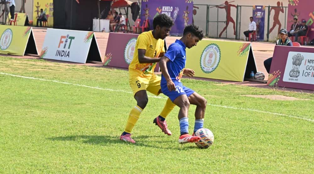 फुटबॉल में छत्तीसगढ़ को रजत पदक, फाइनल में कड़े मुकाबले में पश्चिम बंगाल से मिली हार