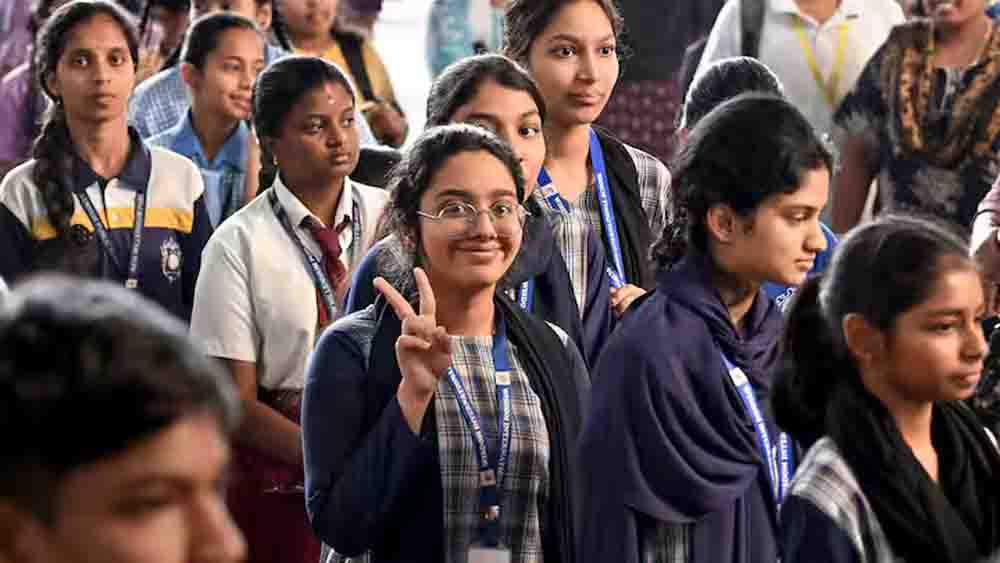 कोटा में जेईई और नीट की फ्री कोचिंग पाने का सुनहरा मौका और जानिए कैसे स्कॉलरशिप टेस्ट से माफ हो सकती है आपकी पूरी फीस