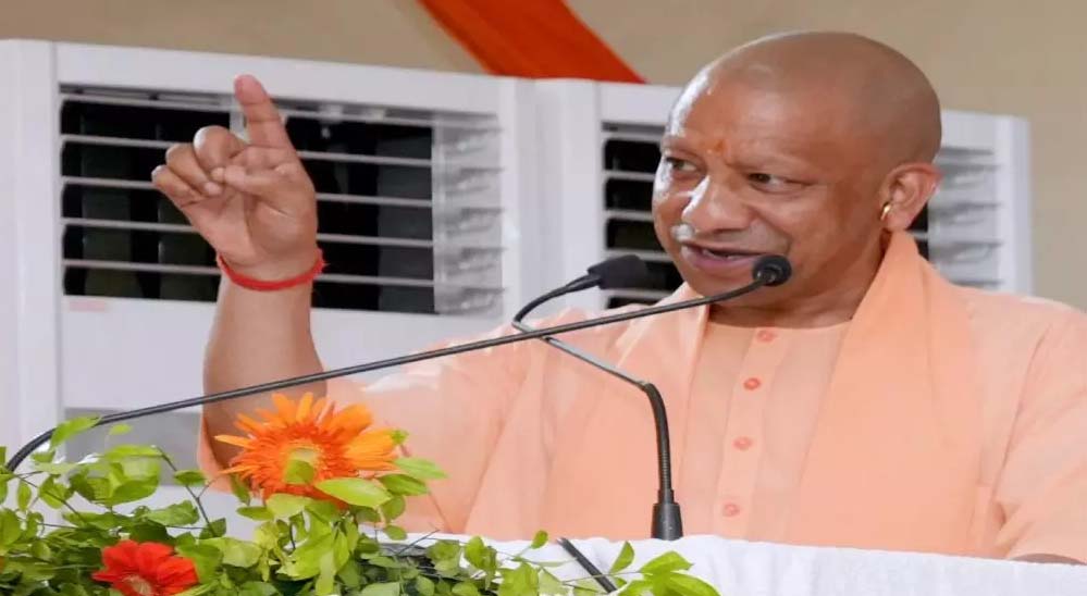 ‘बच्चा बाबू’ को याद करते गला व आंखें भर आईं सीएम योगी की