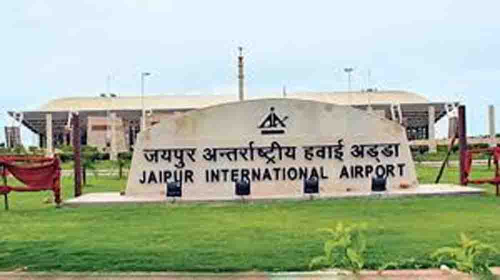 दुबई-शारजाह की फ्लाइट्स पर ब्रेक, 50 हजार का टिकट पहुंचा 1.5 लाख के पार, संकट में फंसे राजस्थानी