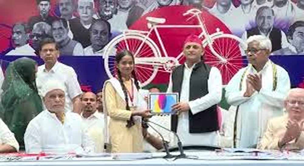 गाजीपुर कांड पर अखिलेश यादव का बड़ा हमला, सरकार पर लगाए गंभीर आरोप