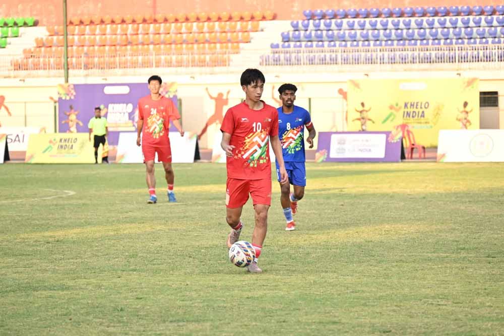 छत्तीसगढ़ के गजेंद्र ठाकुर ने 800 मीटर में रजत, पुरुष हॉकी टीम को कांस्य, मेजबान पुरुष फुटबॉल टीम फाइनल में 