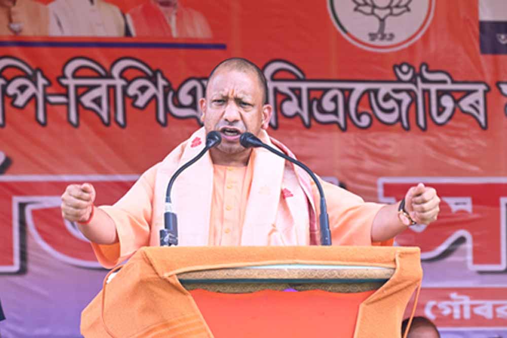 बारपेटा में गरजे योगी आदित्यनाथ, असम को सुरक्षित रखने का किया वादा