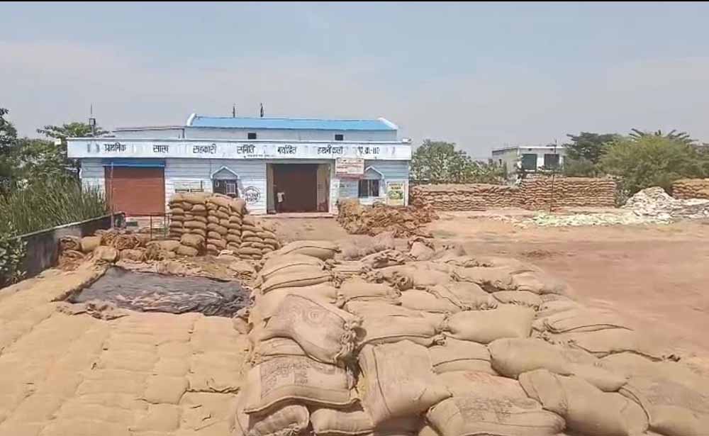 धान खरीदी में फर्जीवाड़ा बेनकाब: 2.54 करोड़ की गड़बड़ी पकड़ी गई, मुंगेली प्रभारी पर FIR