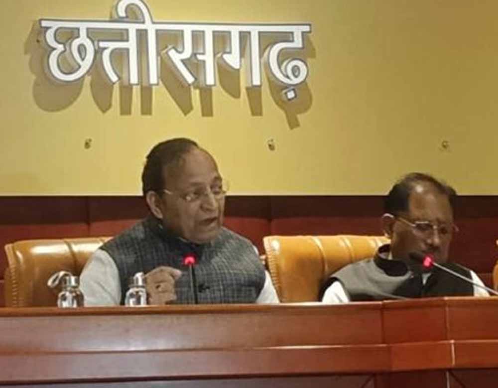 ‘नारी शक्ति वंदन’ पर टकराव: Vishnu Deo Sai ने कहा-महिलाओं के अधिकार के लिए लड़ाई जारी रहेगी