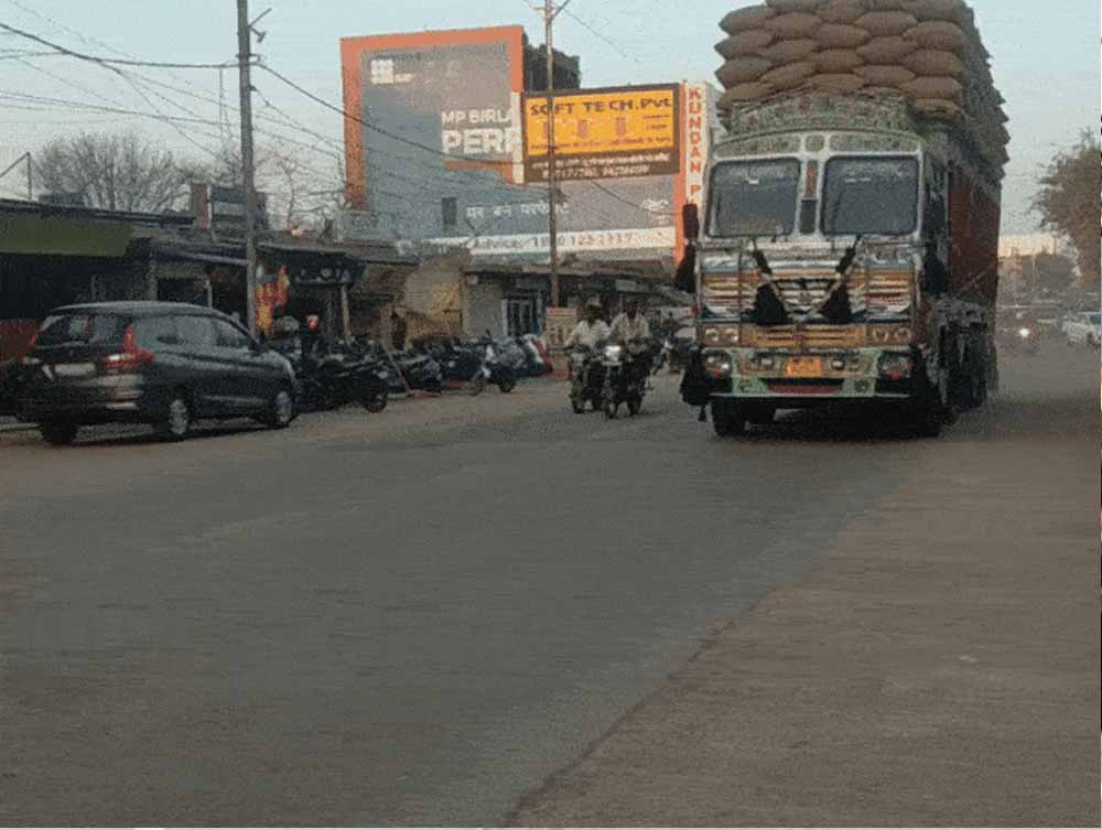 Raipur में ट्रैफिक कंट्रोल का बड़ा कदम, 19 प्रमुख मार्गों पर भारी वाहन बैन