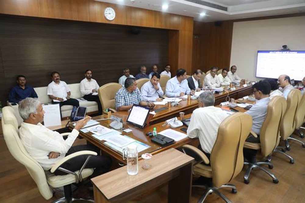 मुख्य सचिव ने बैठक में कलेक्टर्स को दिए निर्देश