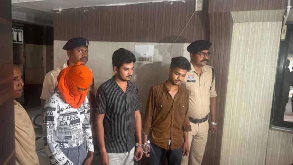 रायपुर में सनसनीखेज वारदात, अधमरे युवक को गड्ढे में दबाया—प्रेमिका भी शामिल