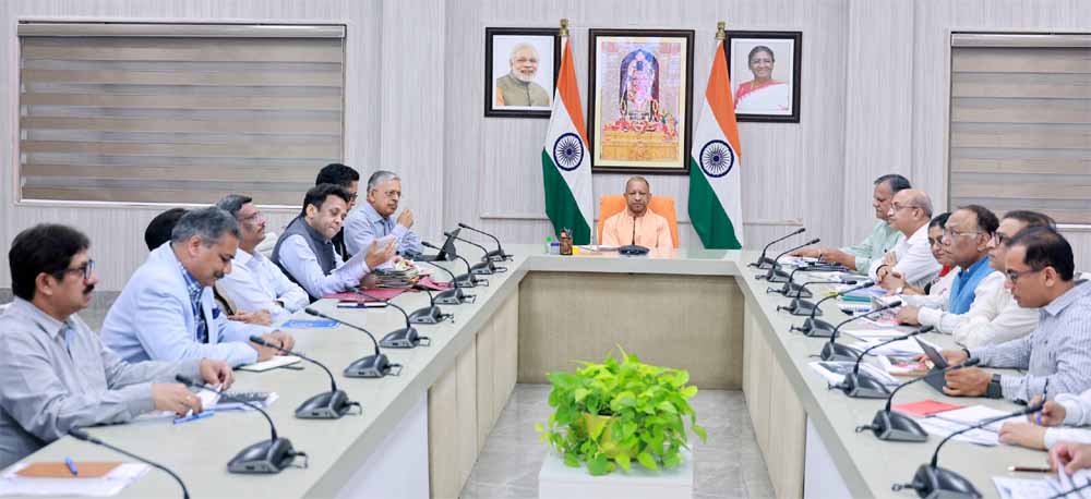 मुख्यमंत्री का निर्देश: 2047 तक 6 ट्रिलियन डॉलर अर्थव्यवस्था के लक्ष्य को सेक्टरवार रणनीति से हासिल करें