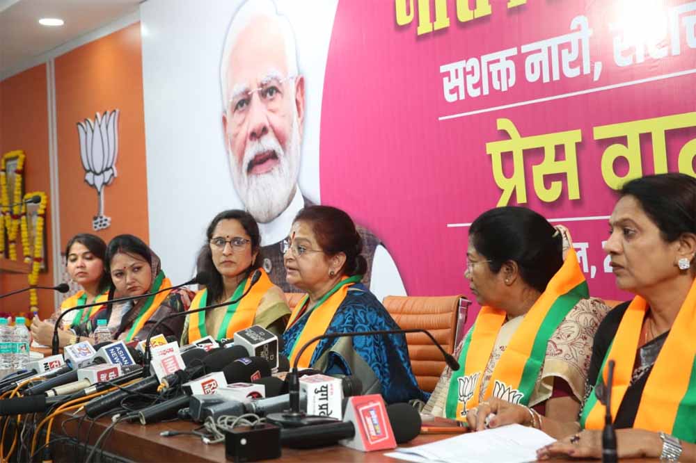 विधायक अर्चना चिटनीस बोलीं- प्रधानमंत्री की दृढ़ इच्छशक्ति को प्रदर्शित करता है महिलाओं को 33 प्रतिशत आरक्षण का कानून