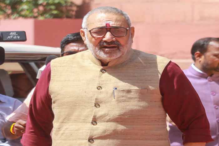 लोकसभा में तीखी बयानबाज़ी—गिरिराज सिंह ने कहा, राहुल गांधी की भाषा पर उठे सवाल