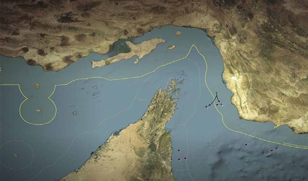 खाड़ी में बढ़ा तनाव: होर्मुज से गुजरा अमेरिकी जहाज, माइन क्लियरेंस ऑपरेशन तेज; ईरान अलर्ट पर
