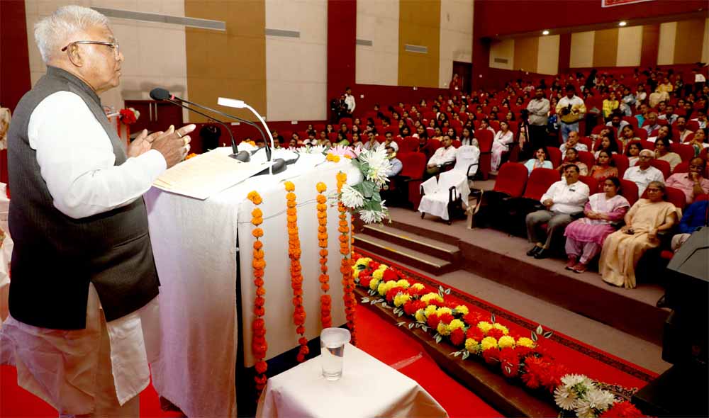 स्वस्थ जीवन का आधार है इन्द्रियों पर नियंत्रण: राज्यपाल पटेल